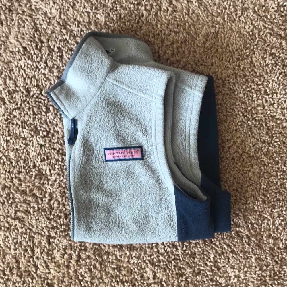 Vineyard Vines Boys size medium fleece vest